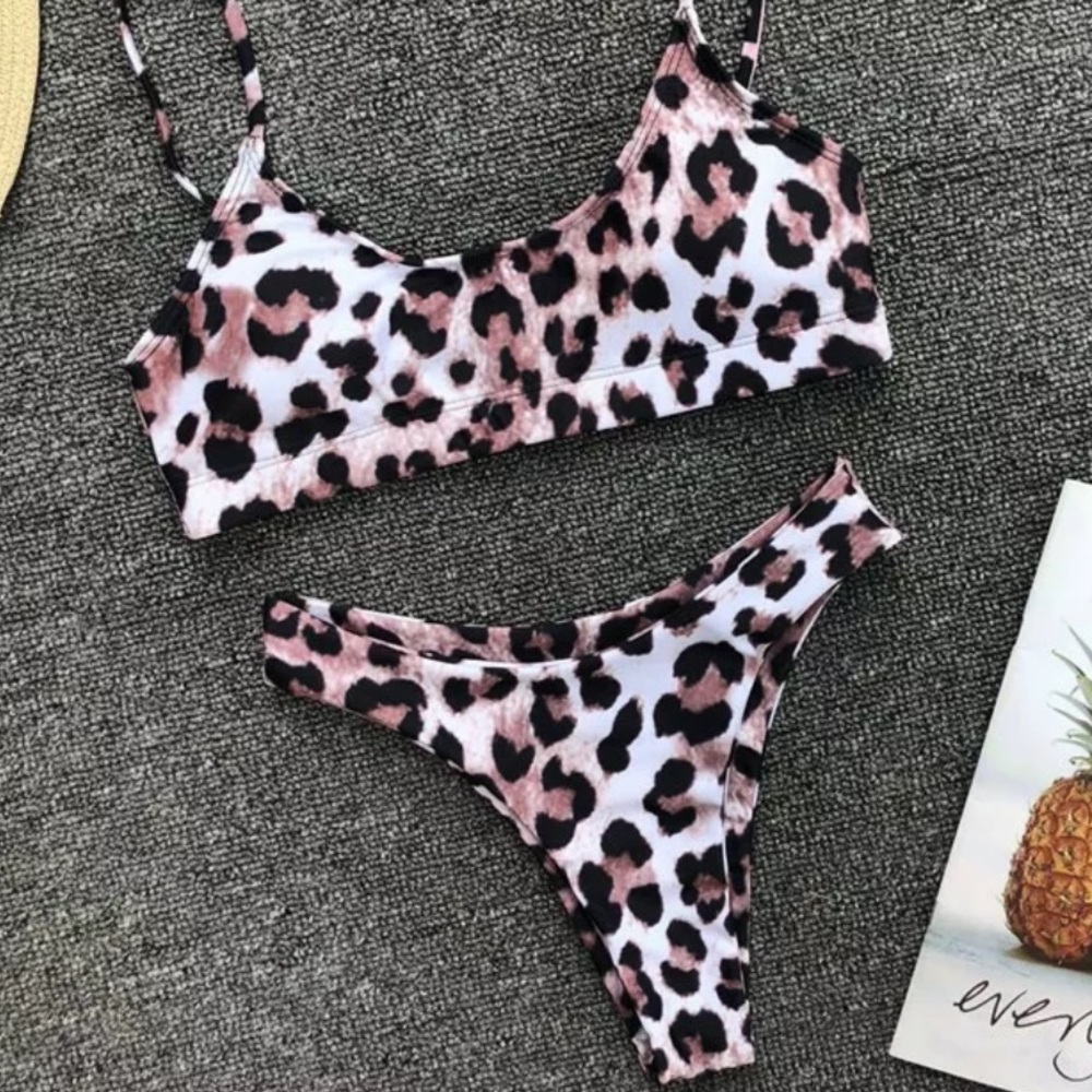 NWT NEW ⭐️ Leopard Bikini Strappy Padded Bra Small